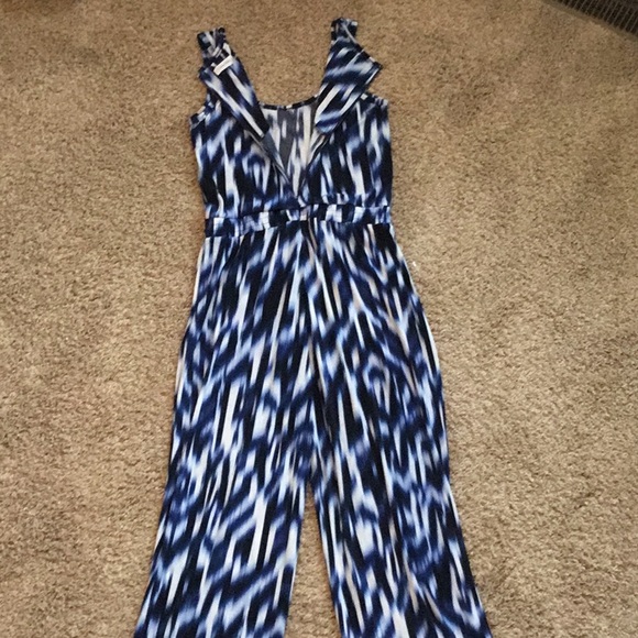 Blue and White Flowy Jumpsuit - Picture 3 of 4